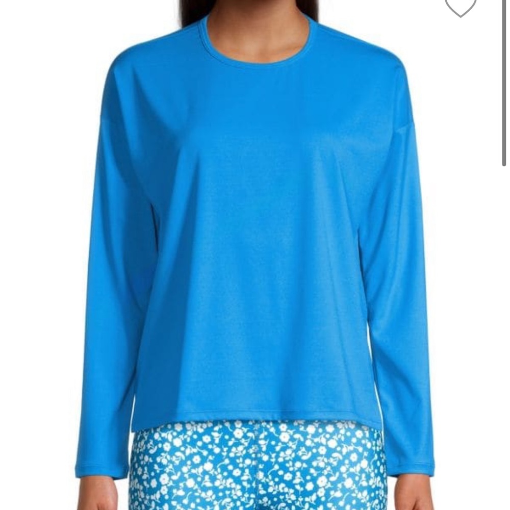 NEW WITH TAGS Addison Bay long sleeve pullover top.